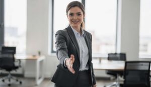 Que signifie avoir une poignée de main ferme et un regard direct en psychologie ?